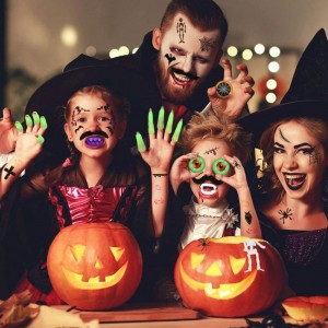 160pcs Halloween Party Favors Set Novelty Prefilled Goody Bags Eyeball Halloween Stamps Stickers Witch Fingers Vampire Teeth ...