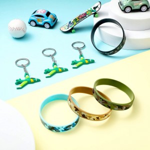 32 Pcs Army Party Favors Camouflage Army Rubber Bracelets Camo Aircraft Keychain Camo Wristbands Military Elastic Silicone Br...